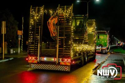 Sfeervolle truckers lichtjesparade toerde zaterdagavond door de gemeente Oldebroek. - © NWVFoto.nl