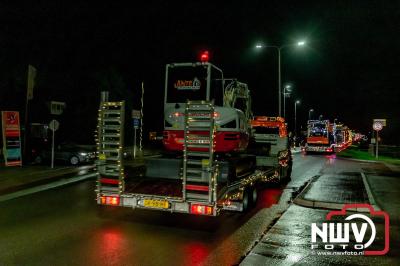 Sfeervolle truckers lichtjesparade toerde zaterdagavond door de gemeente Oldebroek. - © NWVFoto.nl