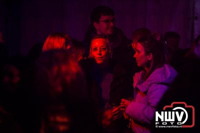  Het Karbietfeest XXL 2024 in Elburg was een groot feest met optredens van Wimmie Bouma, Duo Remix, Poar Neem’n, Ancora, Boerin Anna en DJ Jaapie.  - © NWVFoto.nl