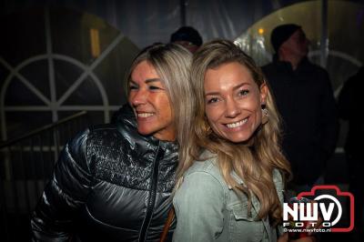  Het Karbietfeest XXL 2024 in Elburg was een groot feest met optredens van Wimmie Bouma, Duo Remix, Poar Neem’n, Ancora, Boerin Anna en DJ Jaapie.  - © NWVFoto.nl