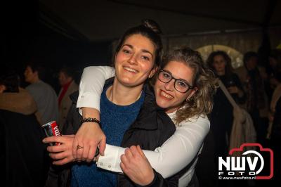  Het Karbietfeest XXL 2024 in Elburg was een groot feest met optredens van Wimmie Bouma, Duo Remix, Poar Neem’n, Ancora, Boerin Anna en DJ Jaapie.  - © NWVFoto.nl