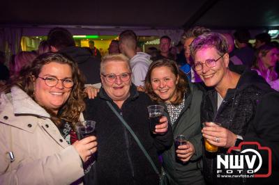  Het Karbietfeest XXL 2024 in Elburg was een groot feest met optredens van Wimmie Bouma, Duo Remix, Poar Neem’n, Ancora, Boerin Anna en DJ Jaapie.  - © NWVFoto.nl