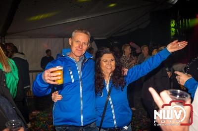  Het Karbietfeest XXL 2024 in Elburg was een groot feest met optredens van Wimmie Bouma, Duo Remix, Poar Neem’n, Ancora, Boerin Anna en DJ Jaapie.  - © NWVFoto.nl