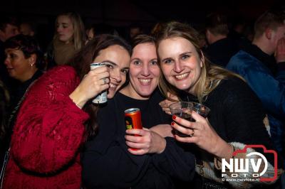  Het Karbietfeest XXL 2024 in Elburg was een groot feest met optredens van Wimmie Bouma, Duo Remix, Poar Neem’n, Ancora, Boerin Anna en DJ Jaapie.  - © NWVFoto.nl