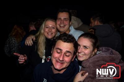  Het Karbietfeest XXL 2024 in Elburg was een groot feest met optredens van Wimmie Bouma, Duo Remix, Poar Neem’n, Ancora, Boerin Anna en DJ Jaapie.  - © NWVFoto.nl