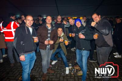  Het Karbietfeest XXL 2024 in Elburg was een groot feest met optredens van Wimmie Bouma, Duo Remix, Poar Neem’n, Ancora, Boerin Anna en DJ Jaapie.  - © NWVFoto.nl