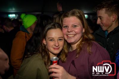  Het Karbietfeest XXL 2024 in Elburg was een groot feest met optredens van Wimmie Bouma, Duo Remix, Poar Neem’n, Ancora, Boerin Anna en DJ Jaapie.  - © NWVFoto.nl