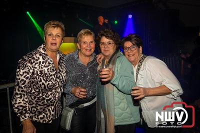  Het Karbietfeest XXL 2024 in Elburg was een groot feest met optredens van Wimmie Bouma, Duo Remix, Poar Neem’n, Ancora, Boerin Anna en DJ Jaapie.  - © NWVFoto.nl