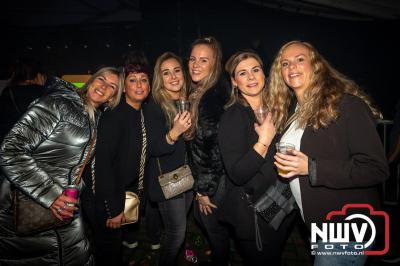  Het Karbietfeest XXL 2024 in Elburg was een groot feest met optredens van Wimmie Bouma, Duo Remix, Poar Neem’n, Ancora, Boerin Anna en DJ Jaapie.  - © NWVFoto.nl