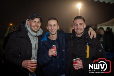  Het Karbietfeest XXL 2024 in Elburg was een groot feest met optredens van Wimmie Bouma, Duo Remix, Poar Neem’n, Ancora, Boerin Anna en DJ Jaapie.  - © NWVFoto.nl