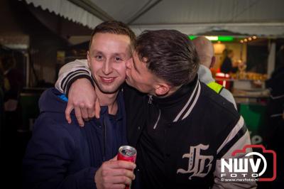  Het Karbietfeest XXL 2024 in Elburg was een groot feest met optredens van Wimmie Bouma, Duo Remix, Poar Neem’n, Ancora, Boerin Anna en DJ Jaapie.  - © NWVFoto.nl