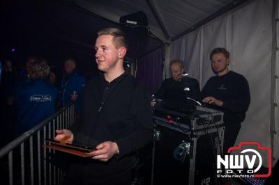  Het Karbietfeest XXL 2024 in Elburg was een groot feest met optredens van Wimmie Bouma, Duo Remix, Poar Neem’n, Ancora, Boerin Anna en DJ Jaapie.  - © NWVFoto.nl