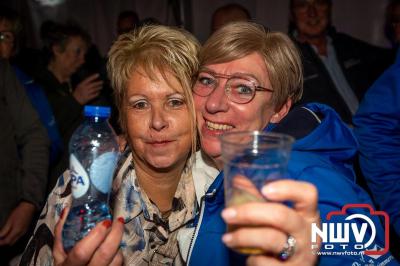  Het Karbietfeest XXL 2024 in Elburg was een groot feest met optredens van Wimmie Bouma, Duo Remix, Poar Neem’n, Ancora, Boerin Anna en DJ Jaapie.  - © NWVFoto.nl