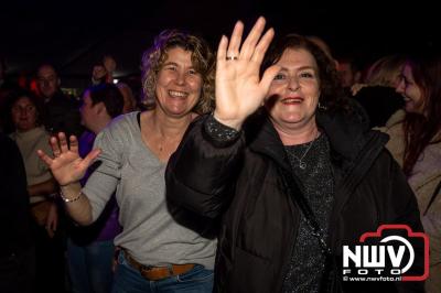  Het Karbietfeest XXL 2024 in Elburg was een groot feest met optredens van Wimmie Bouma, Duo Remix, Poar Neem’n, Ancora, Boerin Anna en DJ Jaapie.  - © NWVFoto.nl