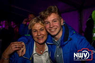  Het Karbietfeest XXL 2024 in Elburg was een groot feest met optredens van Wimmie Bouma, Duo Remix, Poar Neem’n, Ancora, Boerin Anna en DJ Jaapie.  - © NWVFoto.nl