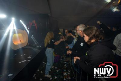  Het Karbietfeest XXL 2024 in Elburg was een groot feest met optredens van Wimmie Bouma, Duo Remix, Poar Neem’n, Ancora, Boerin Anna en DJ Jaapie.  - © NWVFoto.nl