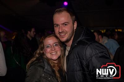  Het Karbietfeest XXL 2024 in Elburg was een groot feest met optredens van Wimmie Bouma, Duo Remix, Poar Neem’n, Ancora, Boerin Anna en DJ Jaapie.  - © NWVFoto.nl