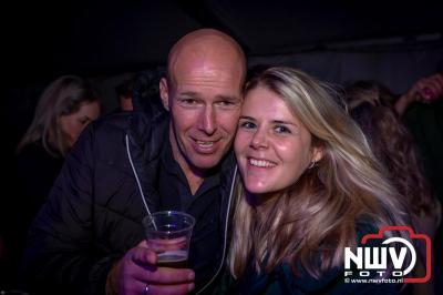  Het Karbietfeest XXL 2024 in Elburg was een groot feest met optredens van Wimmie Bouma, Duo Remix, Poar Neem’n, Ancora, Boerin Anna en DJ Jaapie.  - © NWVFoto.nl