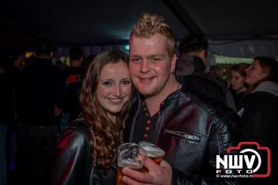  Het Karbietfeest XXL 2024 in Elburg was een groot feest met optredens van Wimmie Bouma, Duo Remix, Poar Neem’n, Ancora, Boerin Anna en DJ Jaapie.  - © NWVFoto.nl