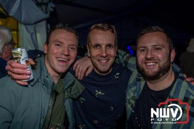  Het Karbietfeest XXL 2024 in Elburg was een groot feest met optredens van Wimmie Bouma, Duo Remix, Poar Neem’n, Ancora, Boerin Anna en DJ Jaapie.  - © NWVFoto.nl