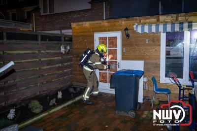 Bovenverdieping woning aan de Munnikenweg op 't Harde uitgebrand, bewoners ontdekten brand terwijl men zat te eten en de stroom uitviel. - © NWVFoto.nl