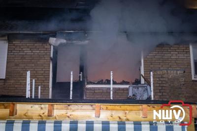 Bovenverdieping woning aan de Munnikenweg op 't Harde uitgebrand, bewoners ontdekten brand terwijl men zat te eten en de stroom uitviel. - © NWVFoto.nl