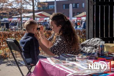Gezellige voorjaarsmarkt bij het Nieuwe Feithenhof in Elburg - © NWVFoto.nl