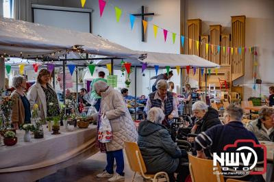 Lente Fair in de Maranathakerk op ’t Harde: gezelligheid voor jong en oud - © NWVFoto.nl