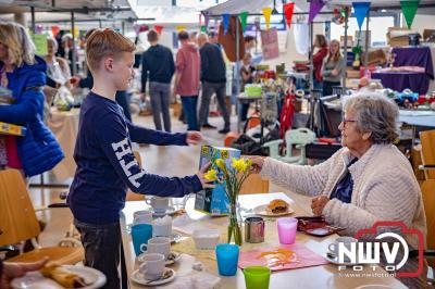 Lente Fair in de Maranathakerk op ’t Harde: gezelligheid voor jong en oud - © NWVFoto.nl