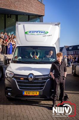 Rijen Dik voor de Glamour: Nuborgh College Oostenlicht laat Elburg stralen tijdens Gala-avond 2025 - © NWVFoto.nl