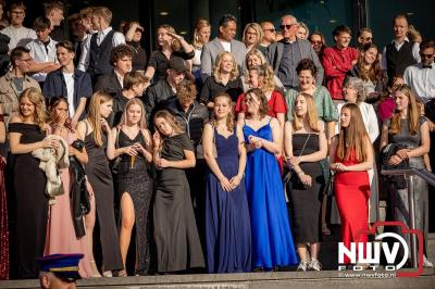 Rijen Dik voor de Glamour: Nuborgh College Oostenlicht laat Elburg stralen tijdens Gala-avond 2025 - © NWVFoto.nl
