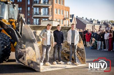 Rijen Dik voor de Glamour: Nuborgh College Oostenlicht laat Elburg stralen tijdens Gala-avond 2025 - © NWVFoto.nl