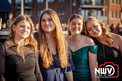 Rijen Dik voor de Glamour: Nuborgh College Oostenlicht laat Elburg stralen tijdens Gala-avond 2025 - © NWVFoto.nl