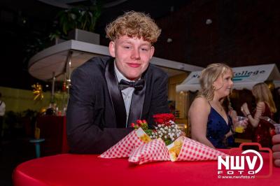 Rijen Dik voor de Glamour: Nuborgh College Oostenlicht laat Elburg stralen tijdens Gala-avond 2025 - © NWVFoto.nl
