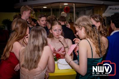 Rijen Dik voor de Glamour: Nuborgh College Oostenlicht laat Elburg stralen tijdens Gala-avond 2025 - © NWVFoto.nl