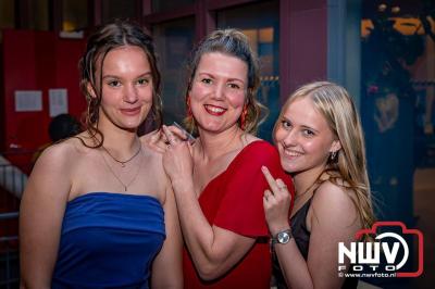 Rijen Dik voor de Glamour: Nuborgh College Oostenlicht laat Elburg stralen tijdens Gala-avond 2025 - © NWVFoto.nl