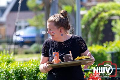 Koningsdag gezelligheid in de gemeente Oldebroek. - © NWVFoto.nl