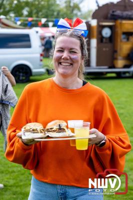 Koningsdag gezelligheid in de gemeente Oldebroek. - © NWVFoto.nl