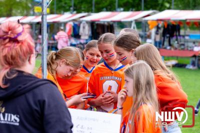 Koningsdag gezelligheid in de gemeente Oldebroek. - © NWVFoto.nl