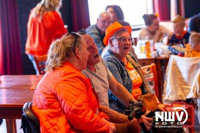 Koningsdag gezelligheid in de gemeente Oldebroek. - © NWVFoto.nl