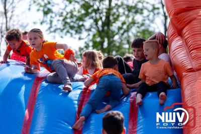 Koningsdag gezelligheid in de gemeente Oldebroek. - © NWVFoto.nl