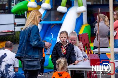Koningsdag gezelligheid in de gemeente Oldebroek. - © NWVFoto.nl