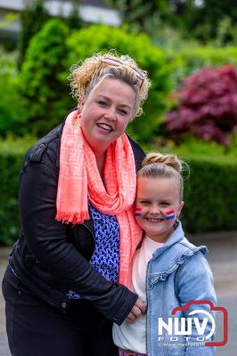 Koningsdag gezelligheid in de gemeente Oldebroek. - © NWVFoto.nl