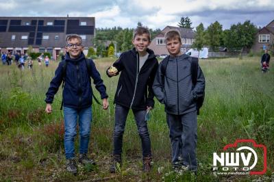 Geslaagde Start: Eerste Avond van de Avondvierdaagse op ’t Harde met een Kleine 600 Wandelaars. - © NWVFoto.nl