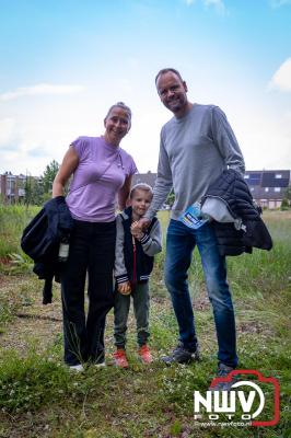Geslaagde Start: Eerste Avond van de Avondvierdaagse op ’t Harde met een Kleine 600 Wandelaars. - © NWVFoto.nl