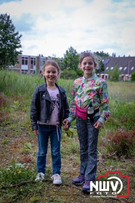 Geslaagde Start: Eerste Avond van de Avondvierdaagse op ’t Harde met een Kleine 600 Wandelaars. - © NWVFoto.nl
