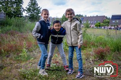Geslaagde Start: Eerste Avond van de Avondvierdaagse op ’t Harde met een Kleine 600 Wandelaars. - © NWVFoto.nl