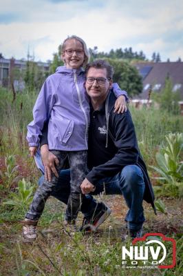 Geslaagde Start: Eerste Avond van de Avondvierdaagse op ’t Harde met een Kleine 600 Wandelaars. - © NWVFoto.nl