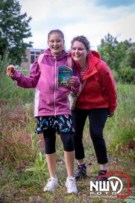 Geslaagde Start: Eerste Avond van de Avondvierdaagse op ’t Harde met een Kleine 600 Wandelaars. - © NWVFoto.nl