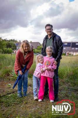 Geslaagde Start: Eerste Avond van de Avondvierdaagse op ’t Harde met een Kleine 600 Wandelaars. - © NWVFoto.nl